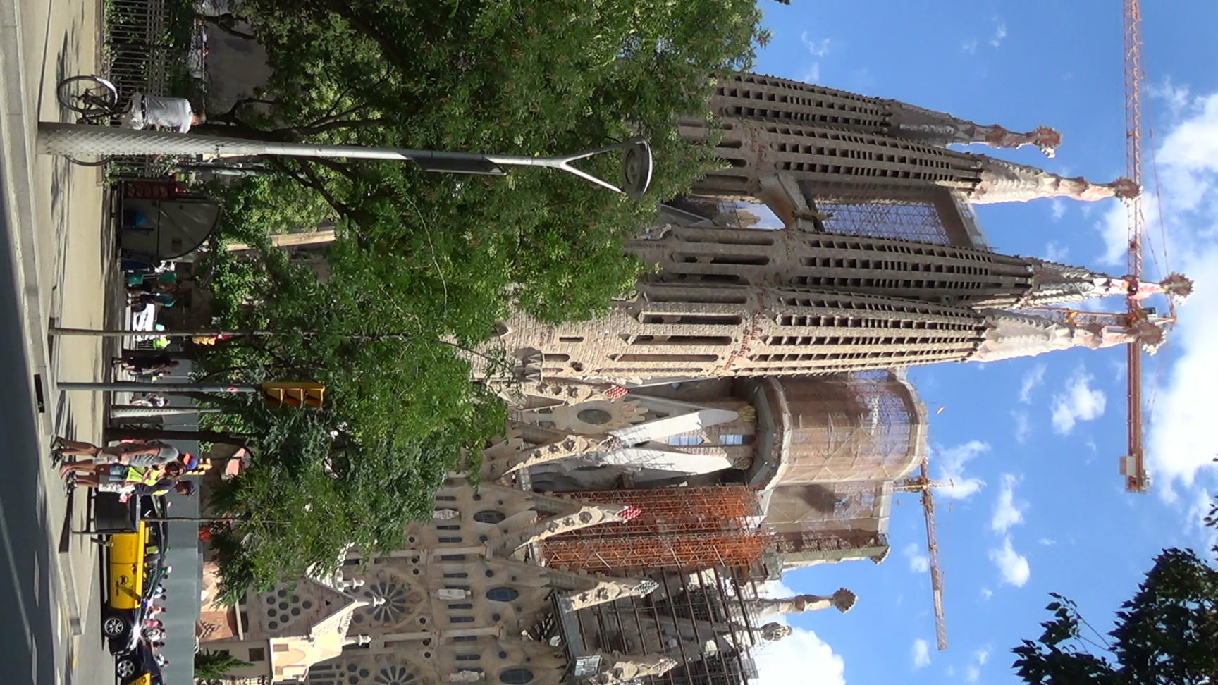 05238s_sagrada21_hoch_filmstill2