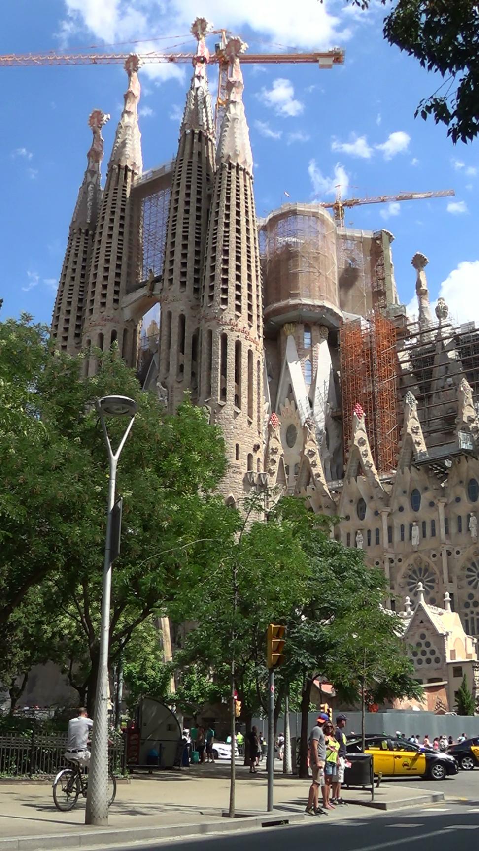 05238s_sagrada21_hoch_filmstill2_U