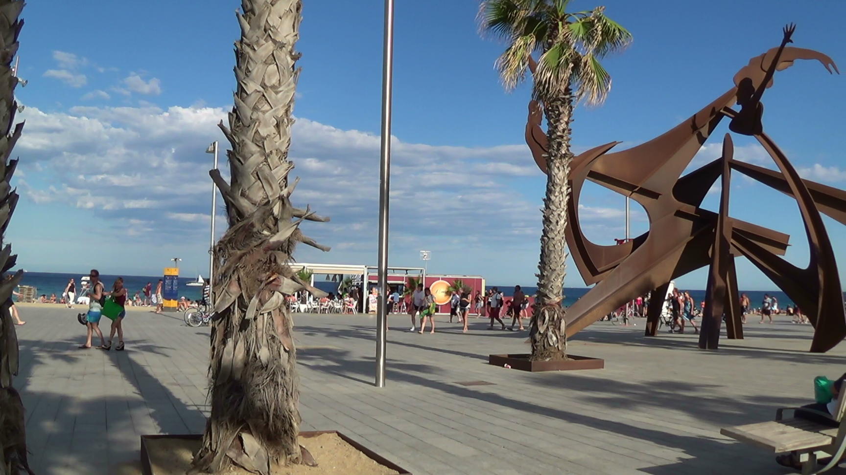 73948s_beach2_panlire_filmstill