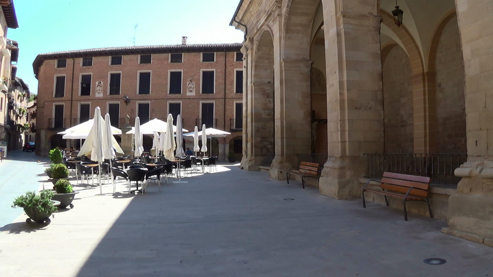 01259s_plaza_panreli_filmstill5