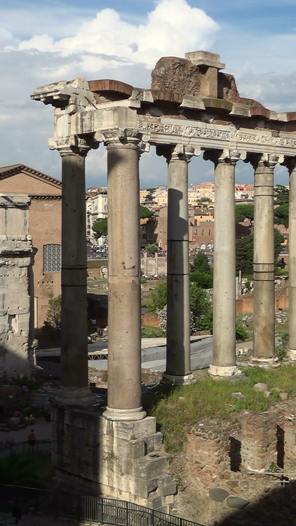 70592s_forum_panreli_hoch_filmstill6_U