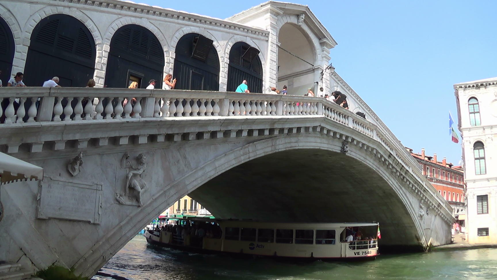 89007s_rialto_filmstill3