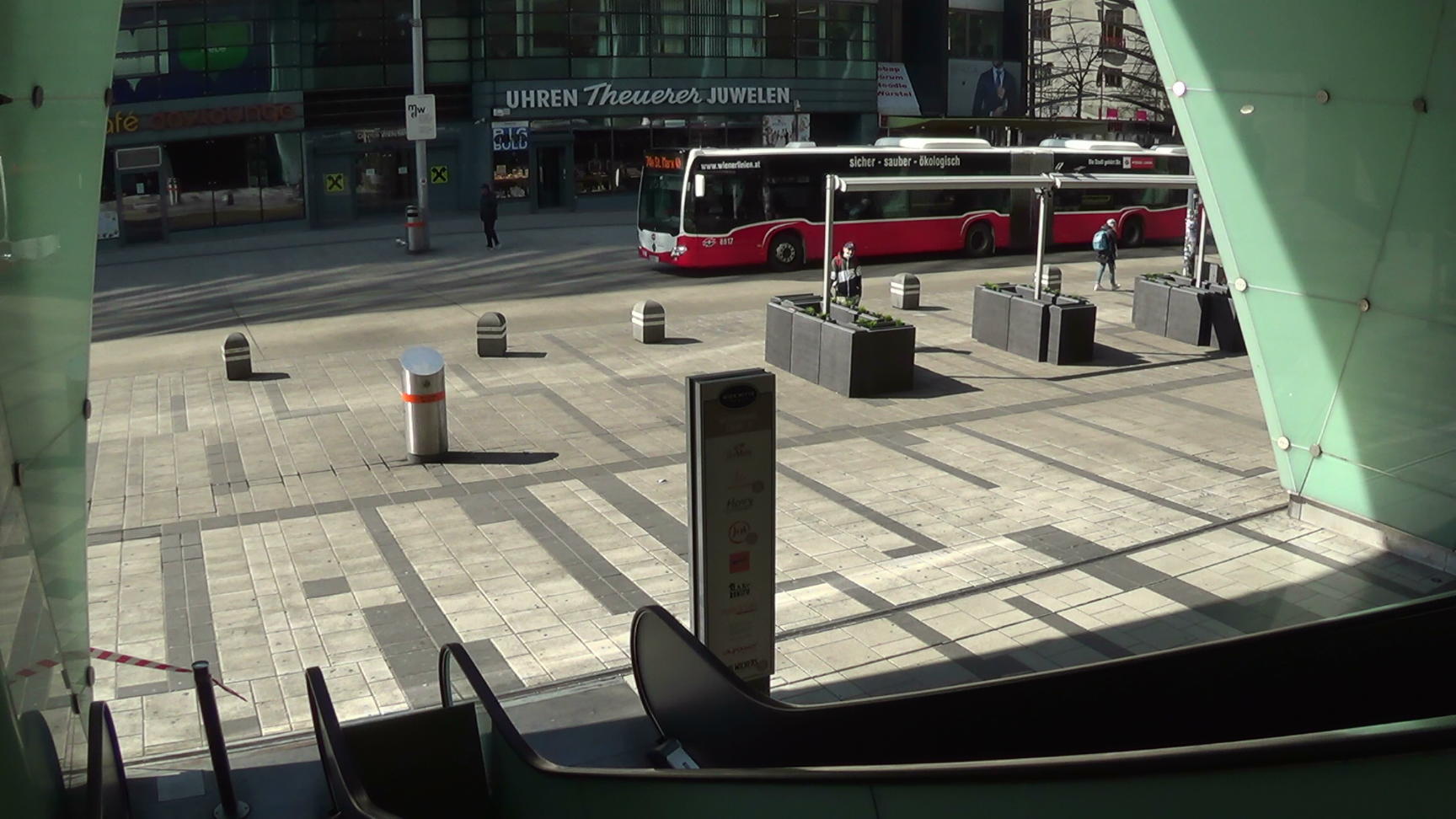 08258s_mall_filmstill